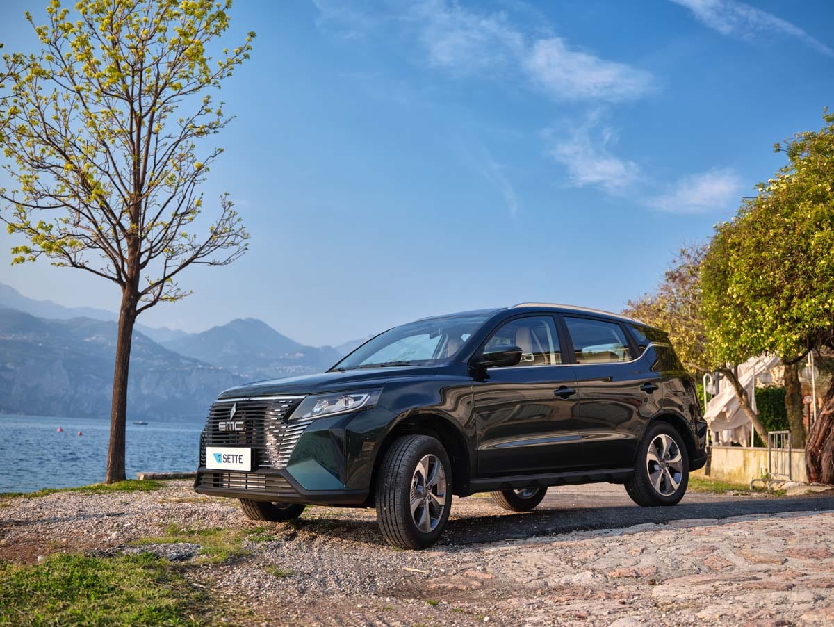 EMC 7 ambientata 016 concessionario Cuneo EMC Auto: La Rivoluzione dei SUV Economici che Conquista l'Italia (+118%)